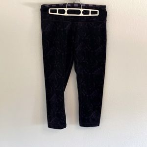 Size 8 Reversible Lululemon Capris
